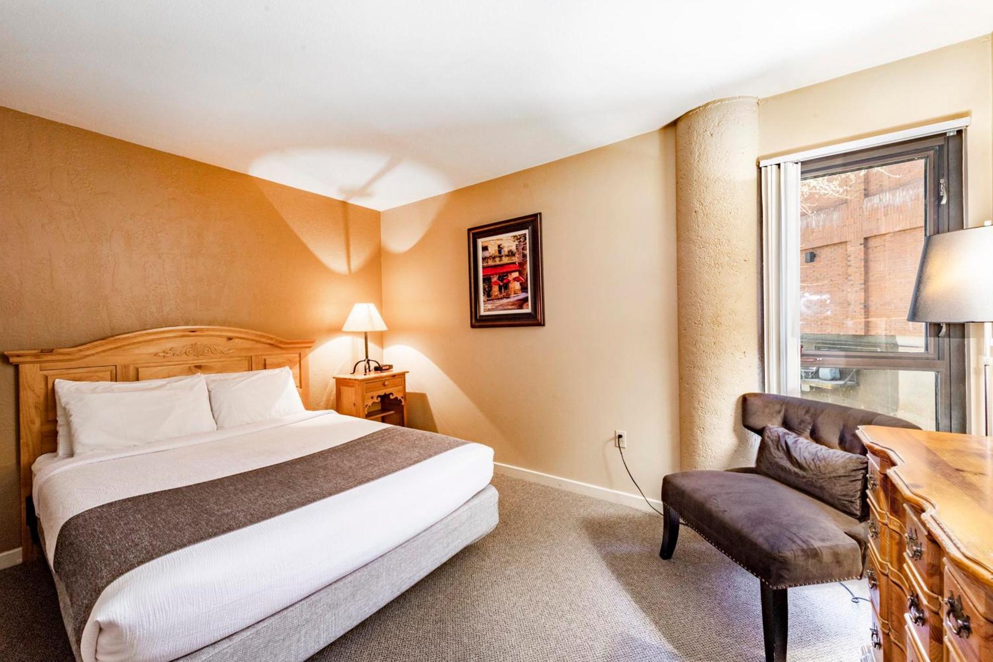 Silver King By Seasons Resort 4*