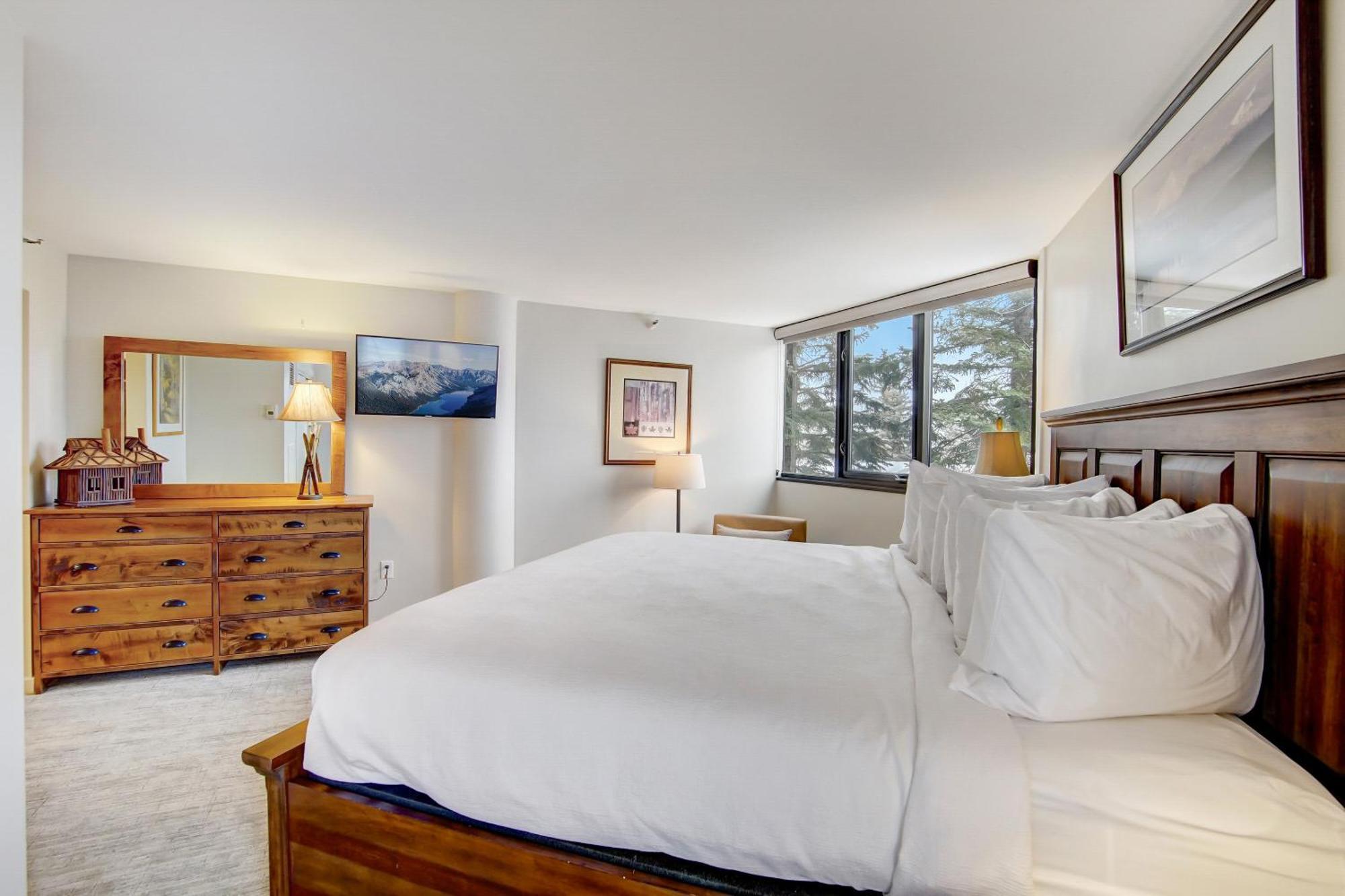 Silver King By Seasons Resort 4*